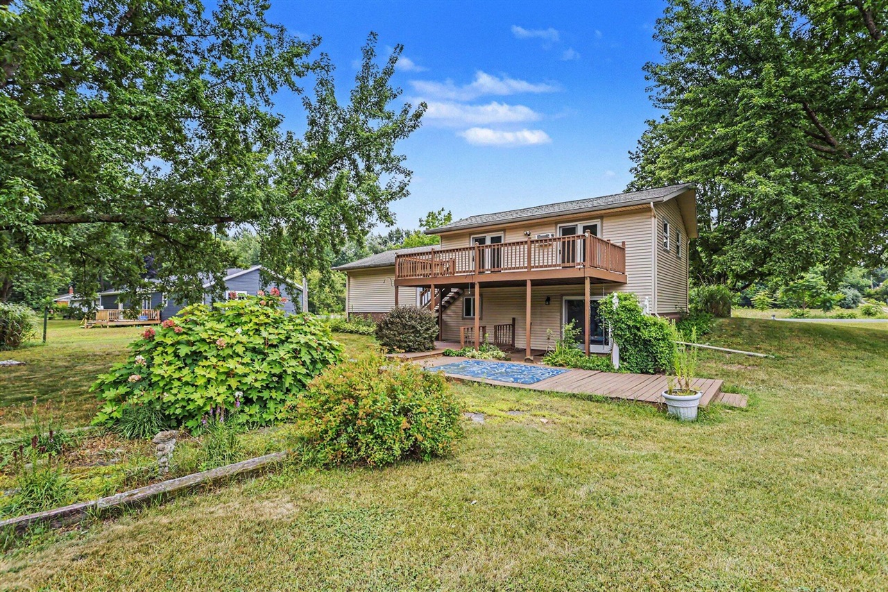main property photo 25