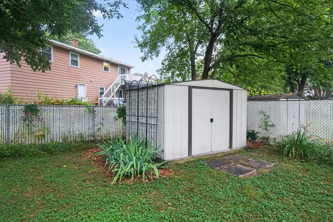 main property photo 43