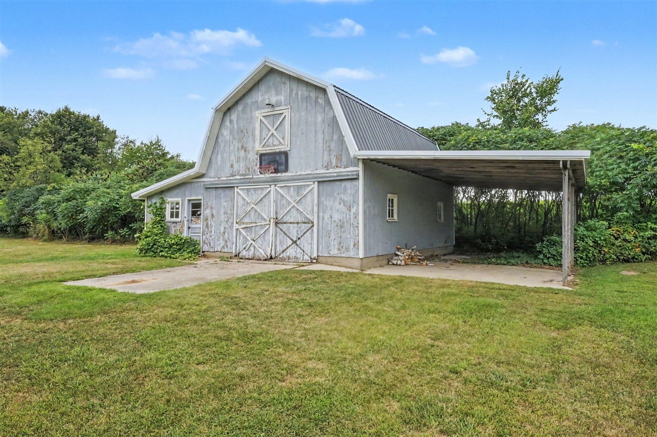 main property photo 22