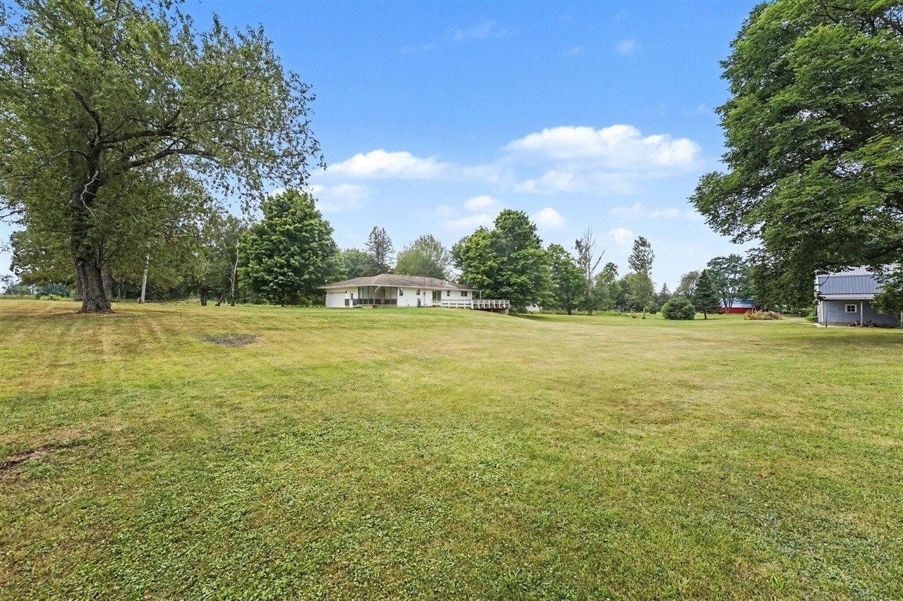 main property photo 25