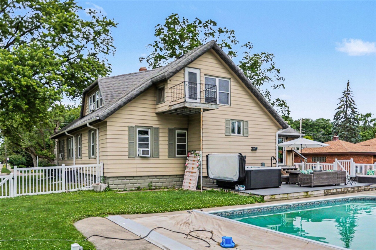 main property photo 39
