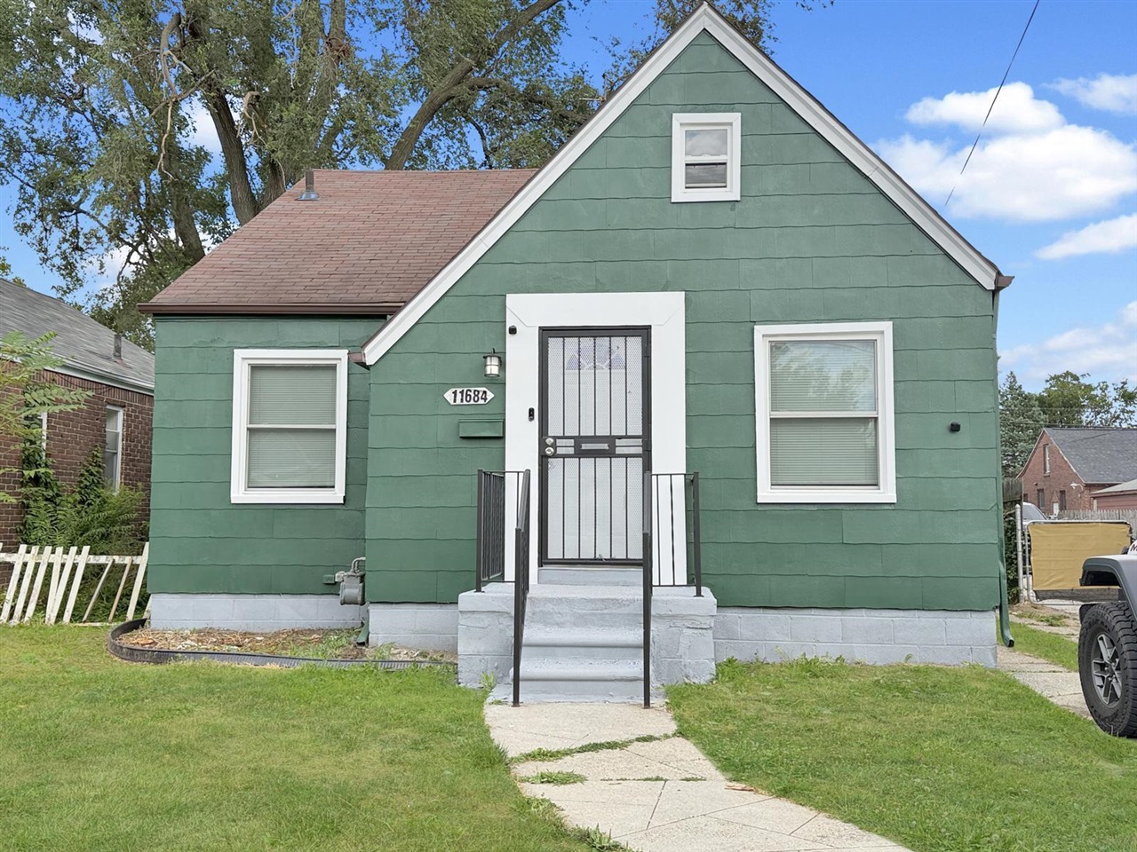 main property photo 23