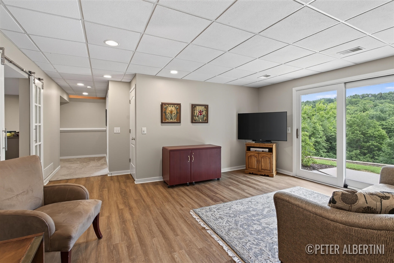 property viewer photo 26
