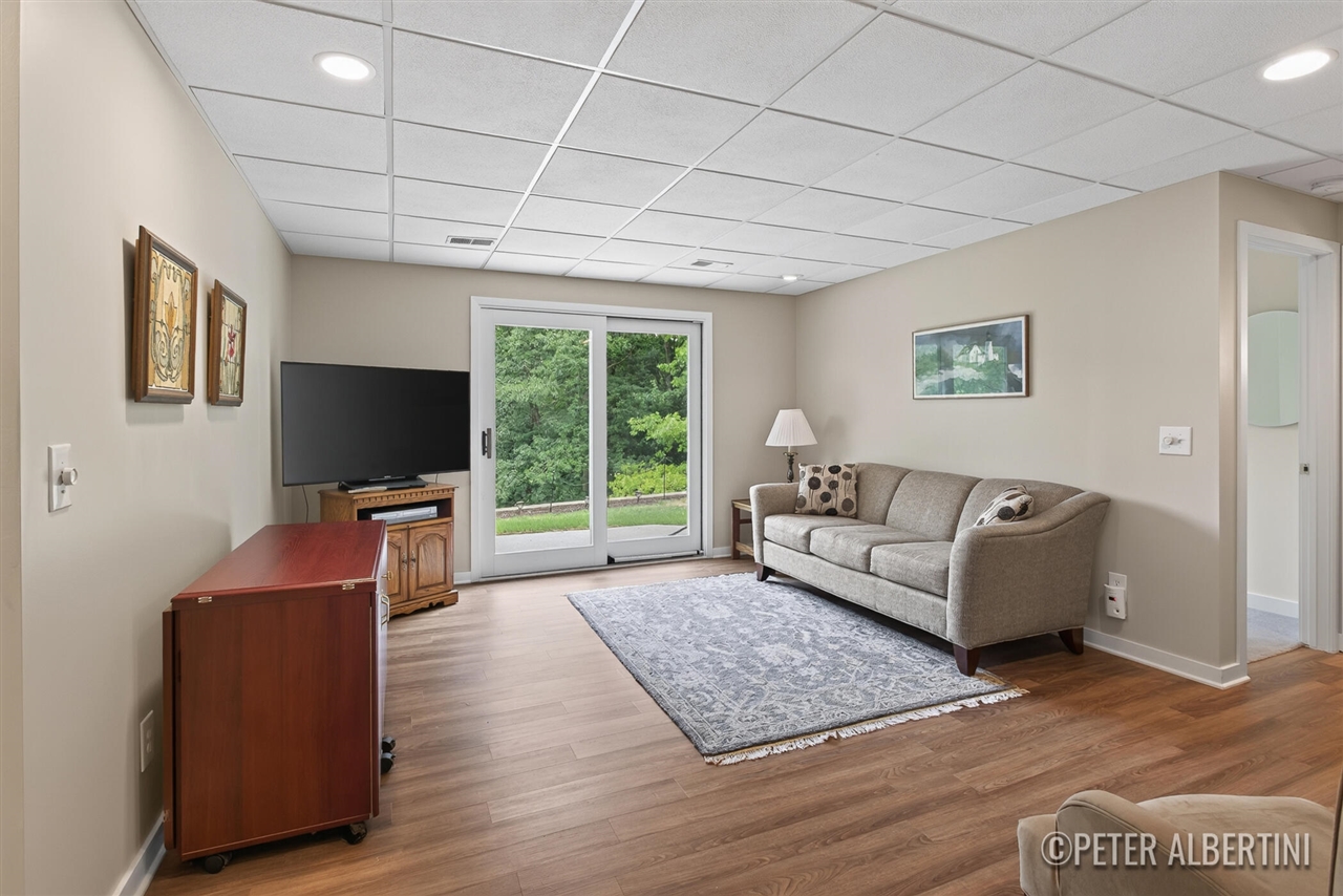 property viewer photo 27