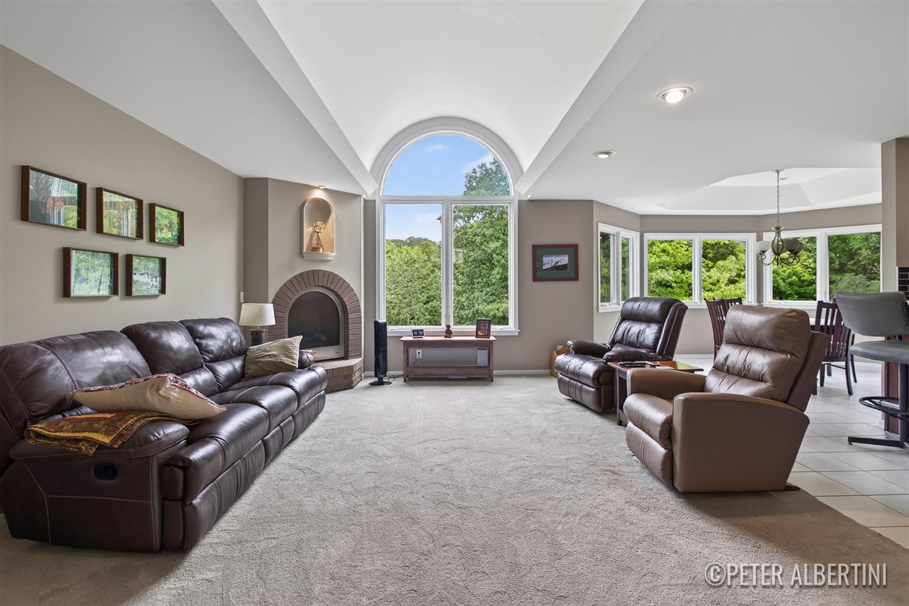 property viewer photo 6