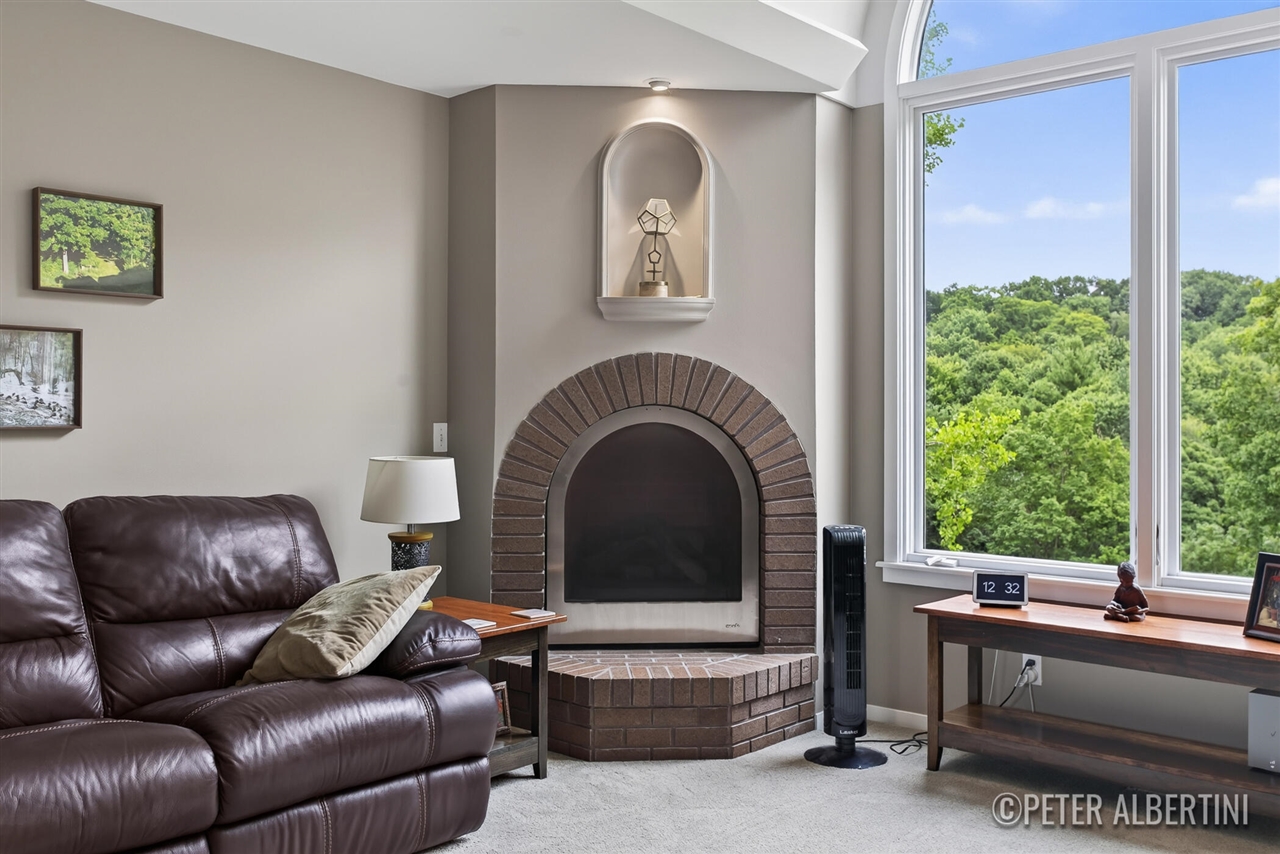 property viewer photo 7