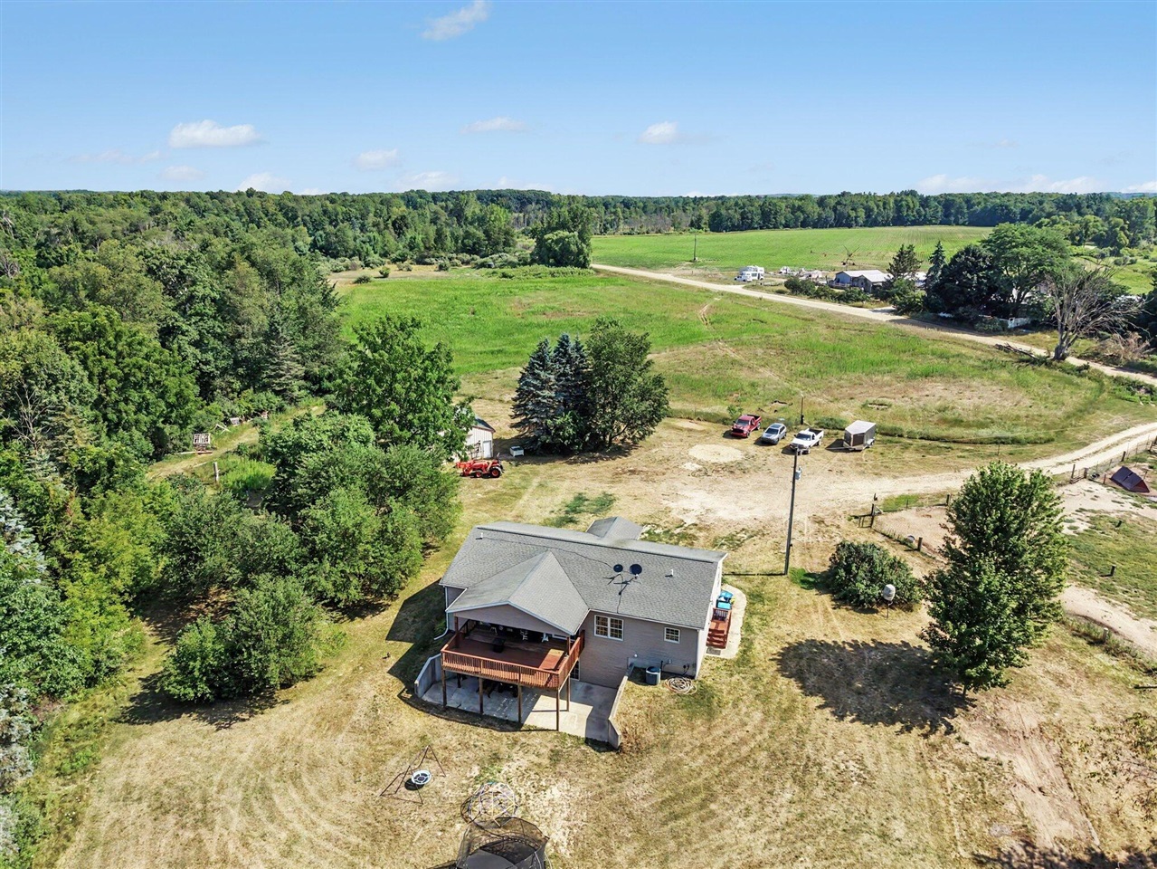 main property photo 35