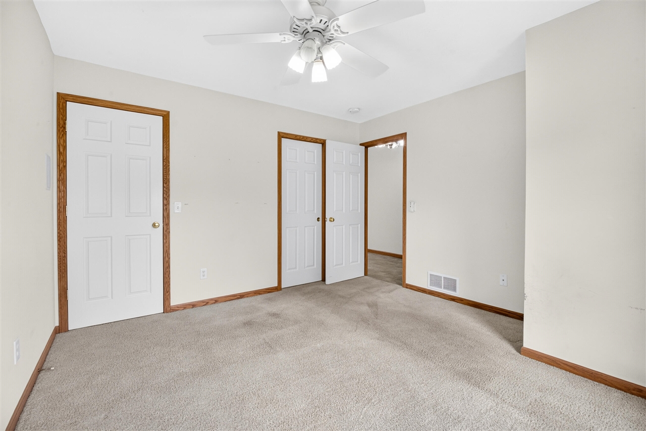 property viewer photo 17