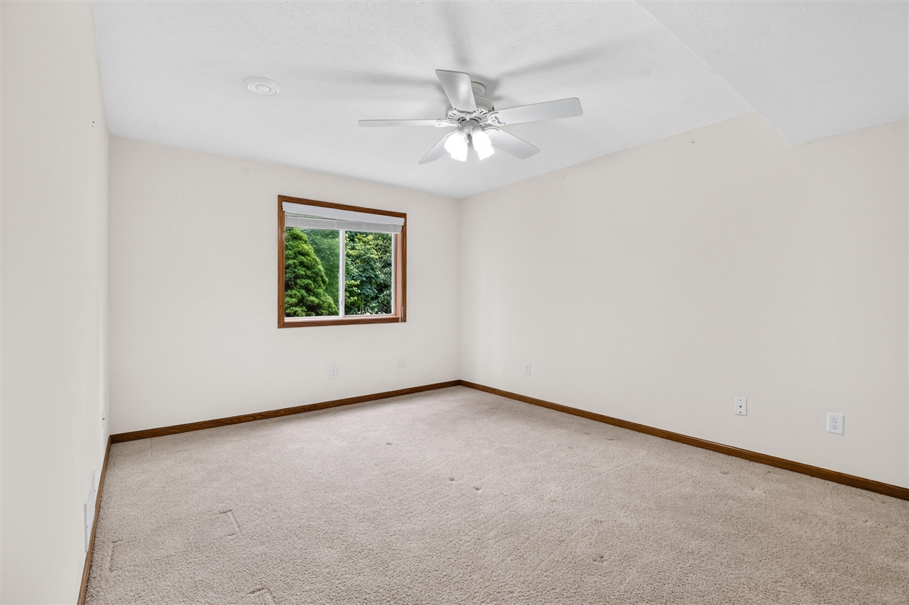 property viewer photo 21