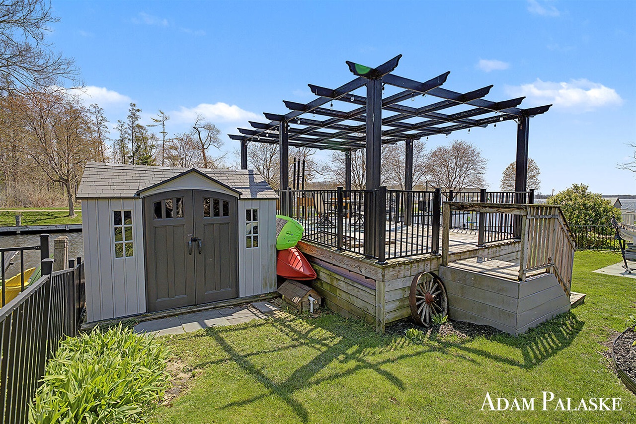 main property photo 37