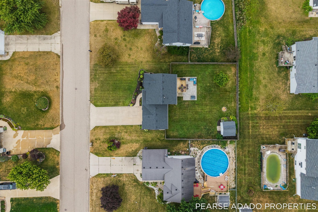 main property photo 50