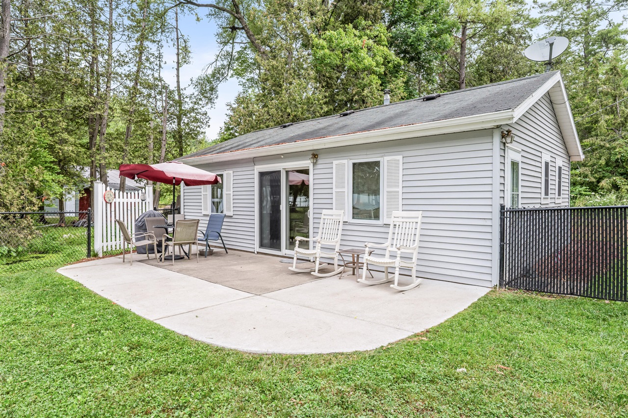 main property photo 0