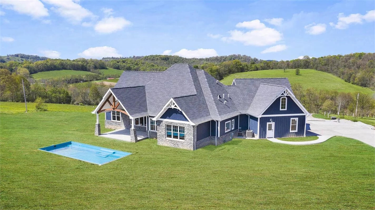 main property photo 41