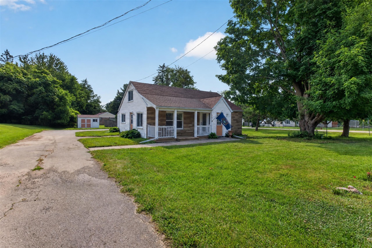 main property photo 47