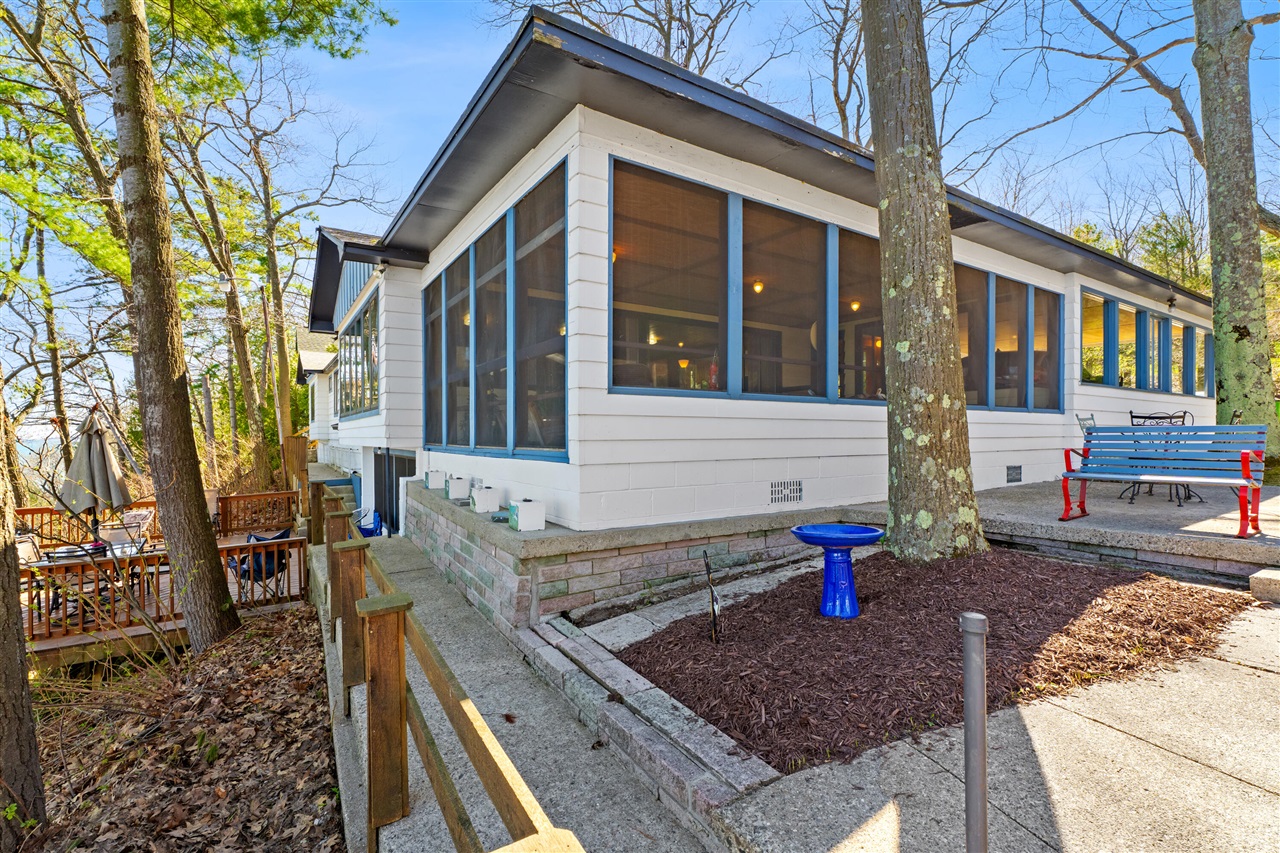 main property photo 38