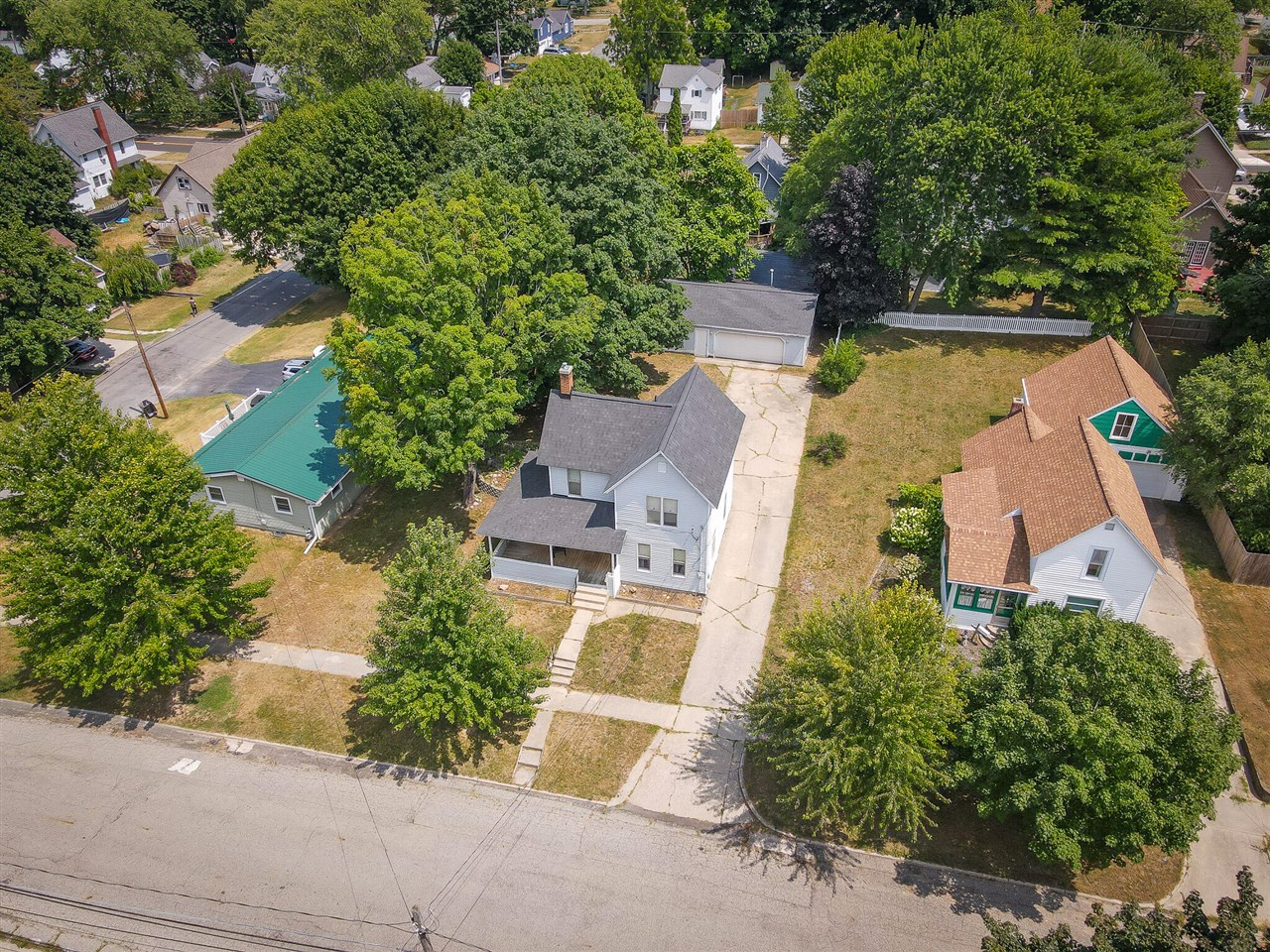 main property photo 4