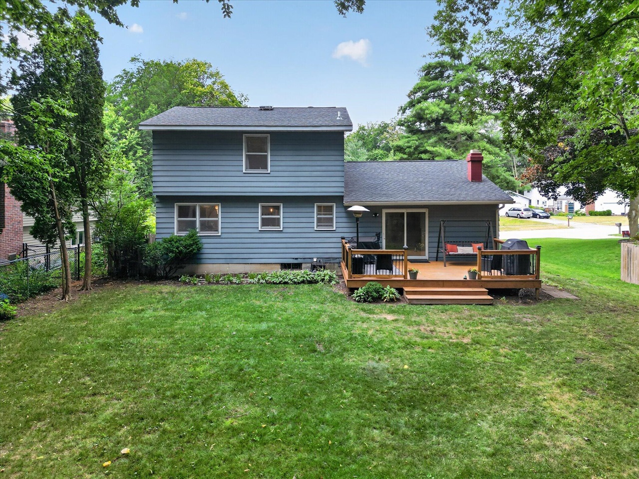 main property photo 50