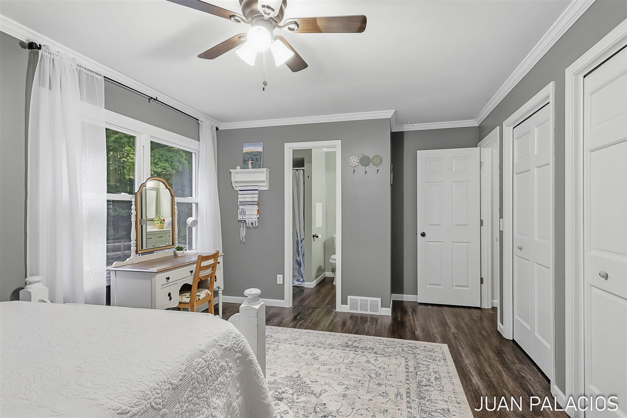 main property photo 59
