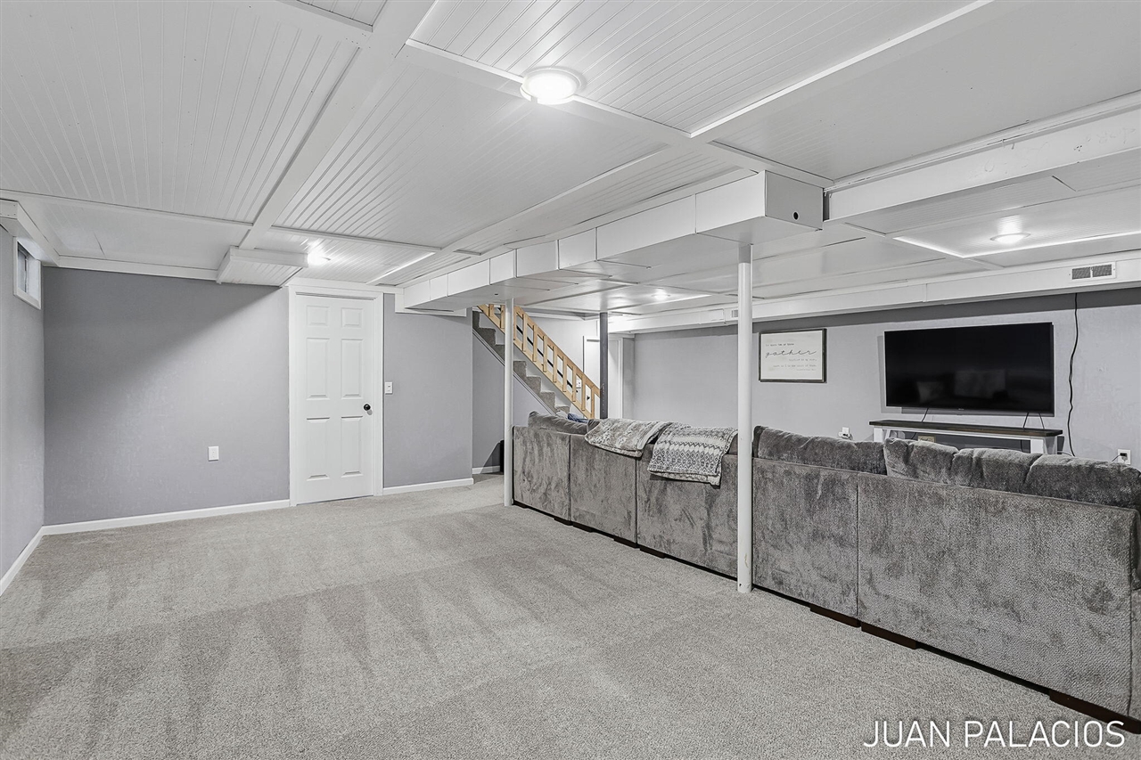 main property photo 67