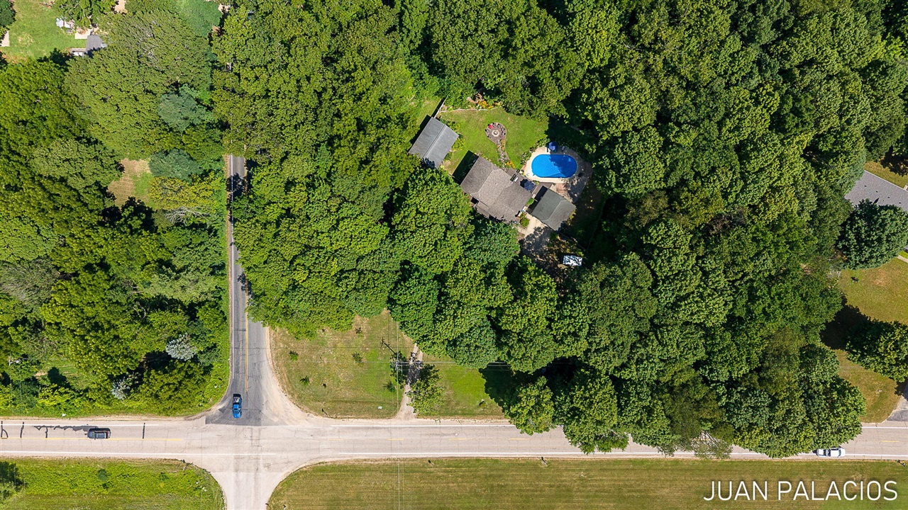 main property photo 76