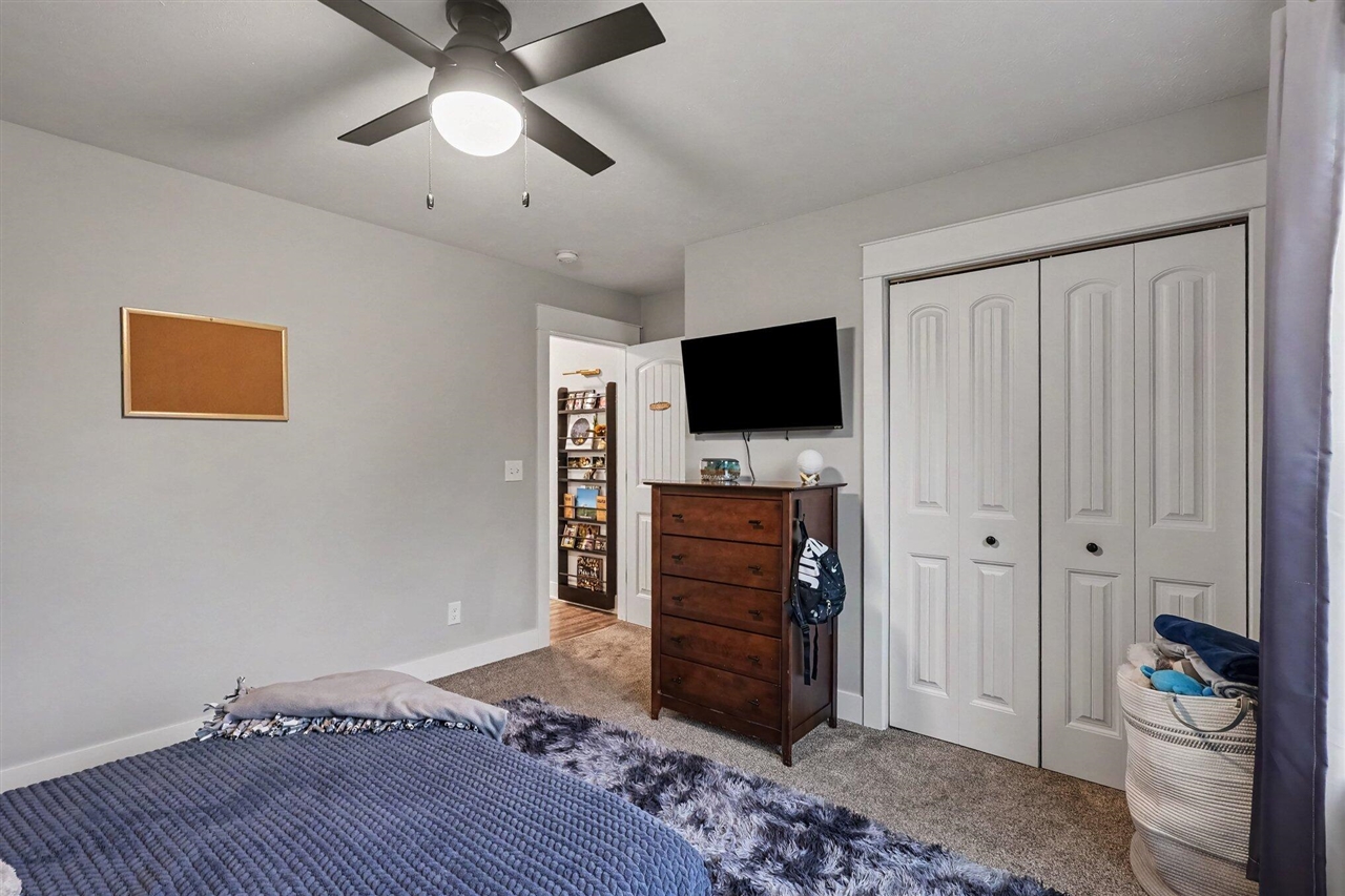 property viewer photo 15