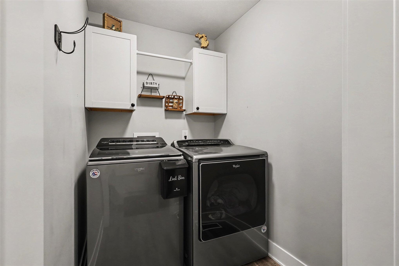 property viewer photo 20