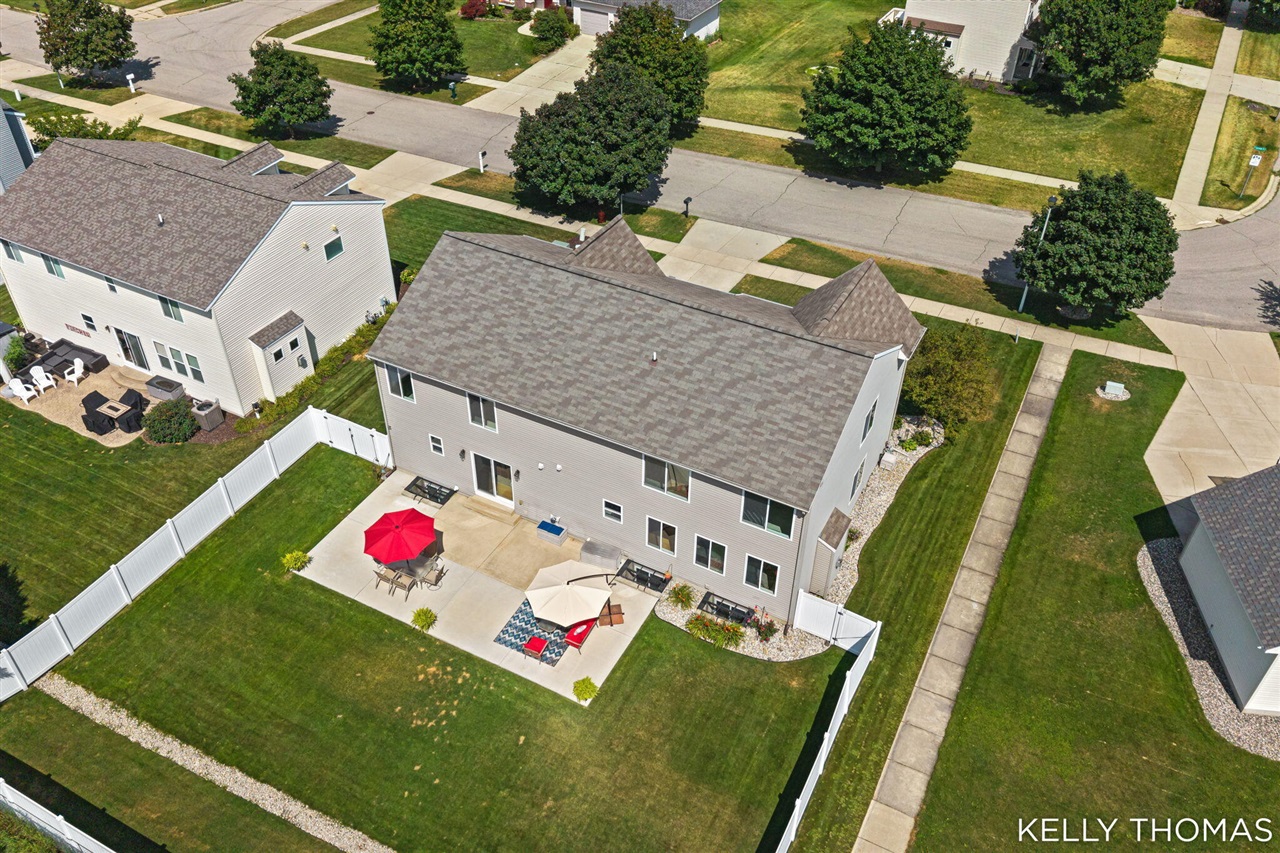 main property photo 78