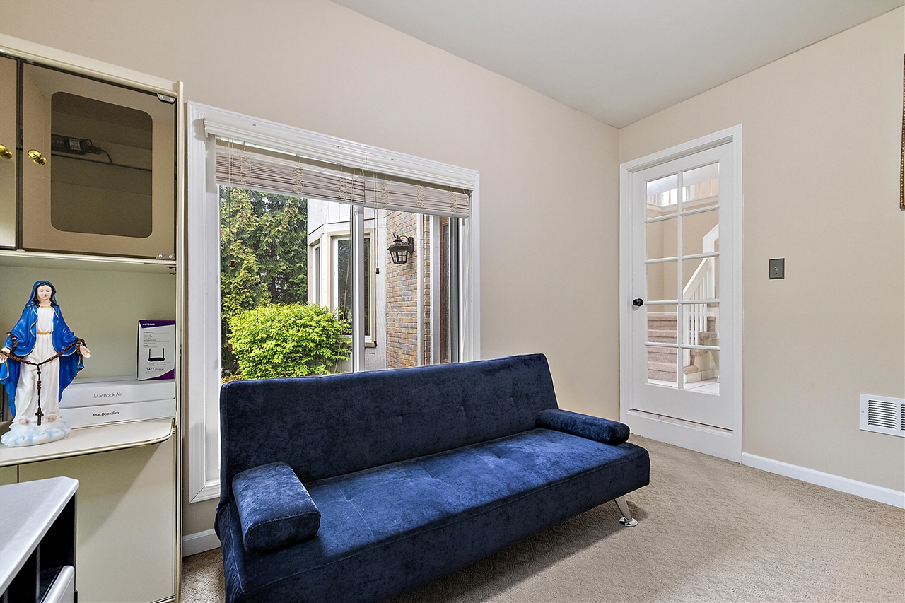 main property photo 50