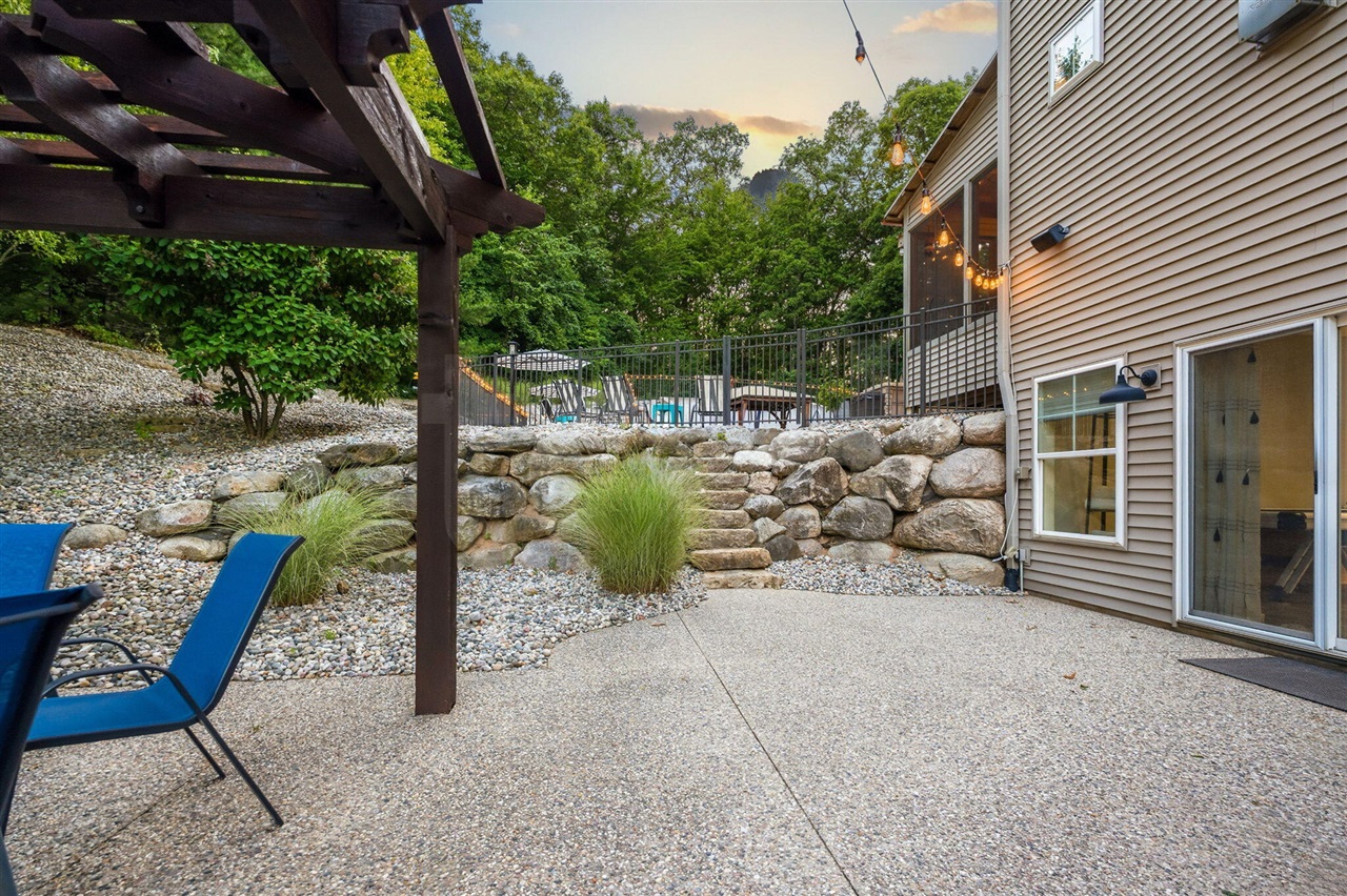 property viewer photo 25