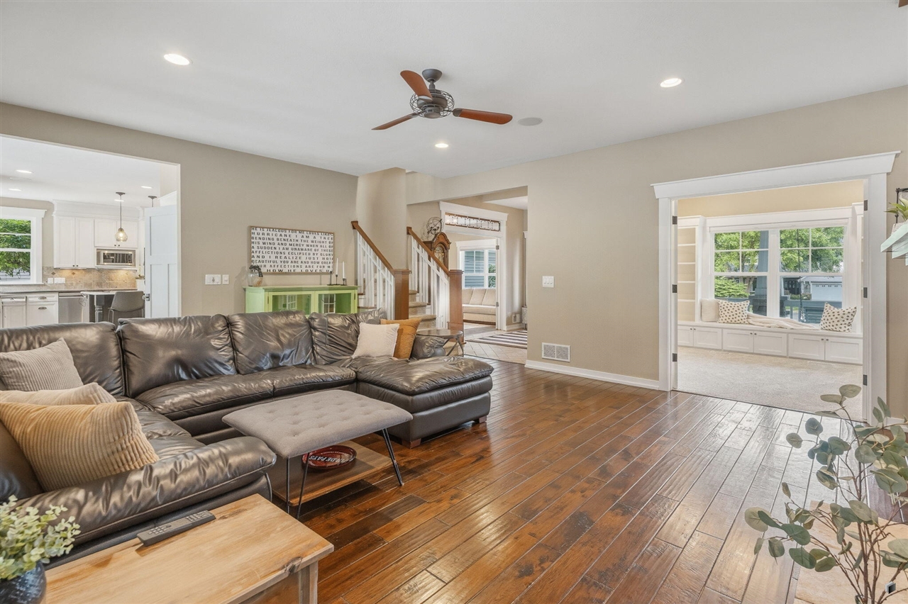property viewer photo 58