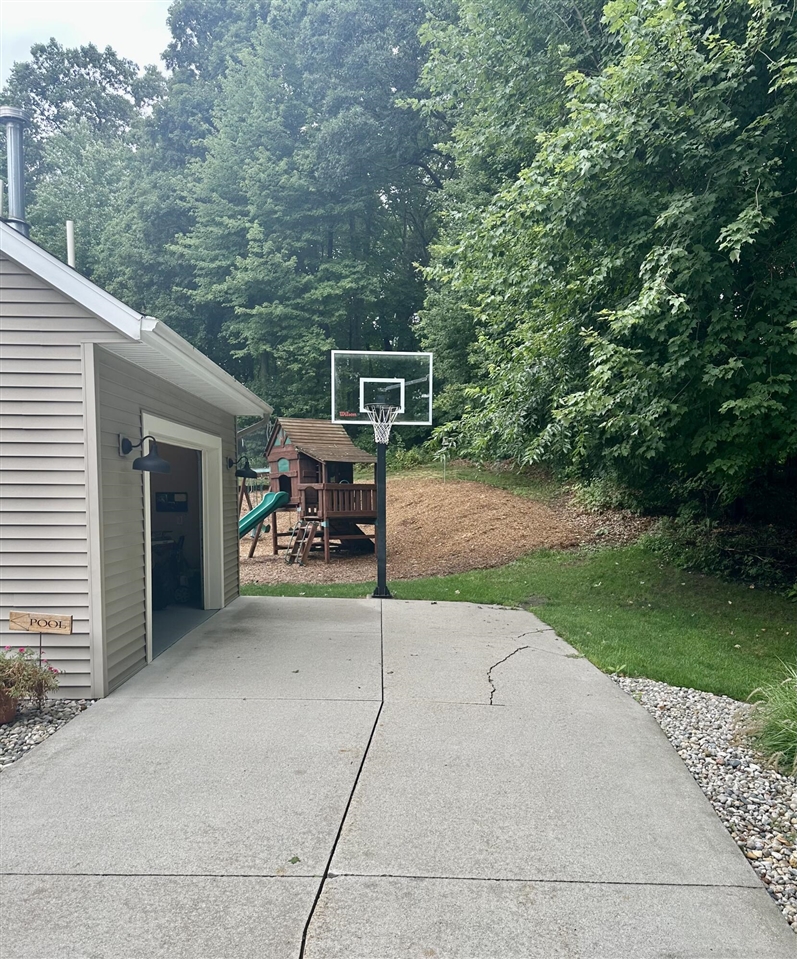 property viewer photo 7
