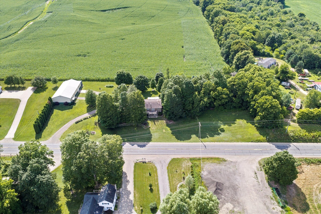 main property photo 33