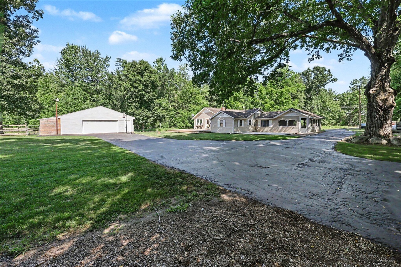 main property photo 33