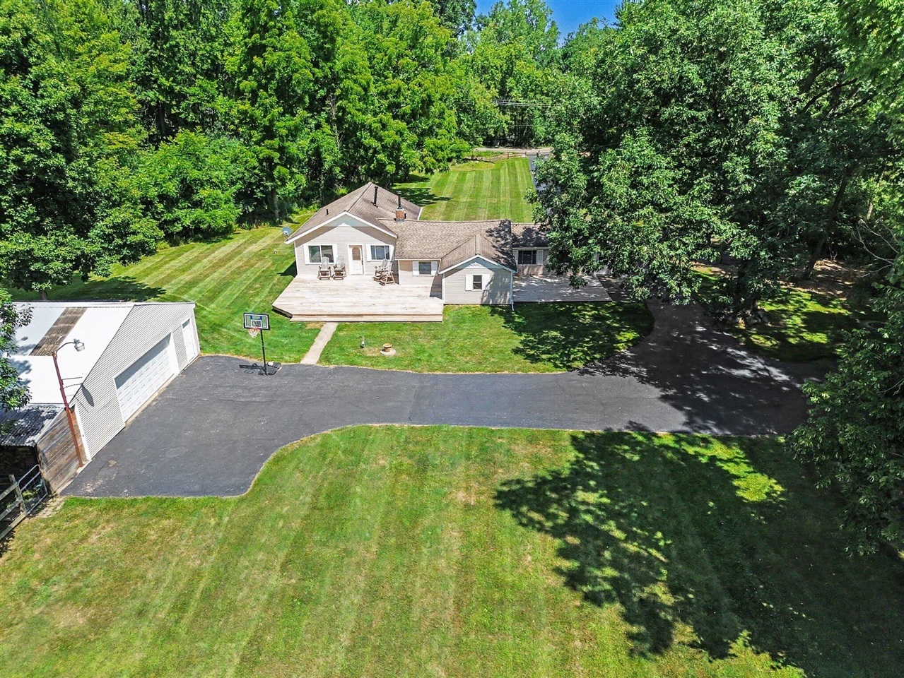 main property photo 36