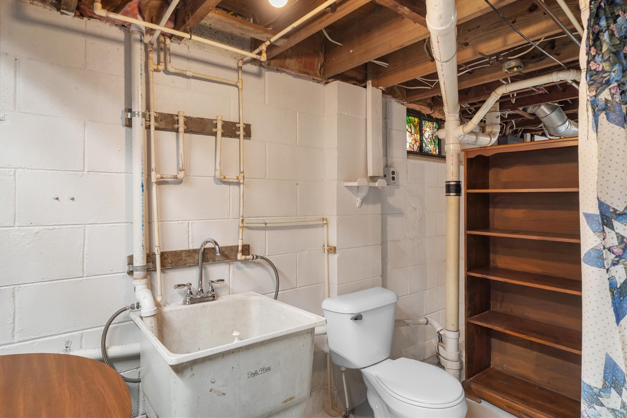 main property photo 40