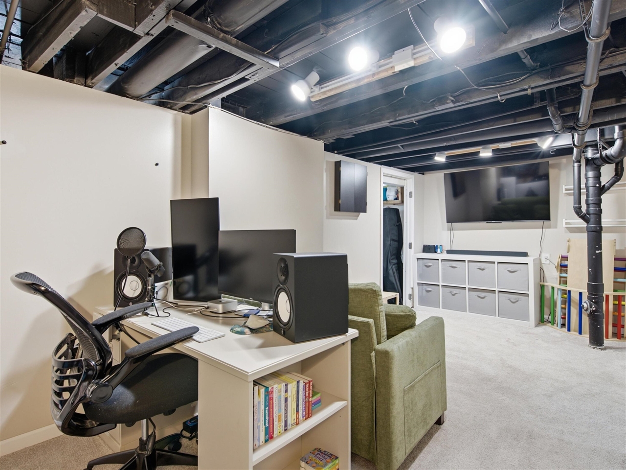 main property photo 21