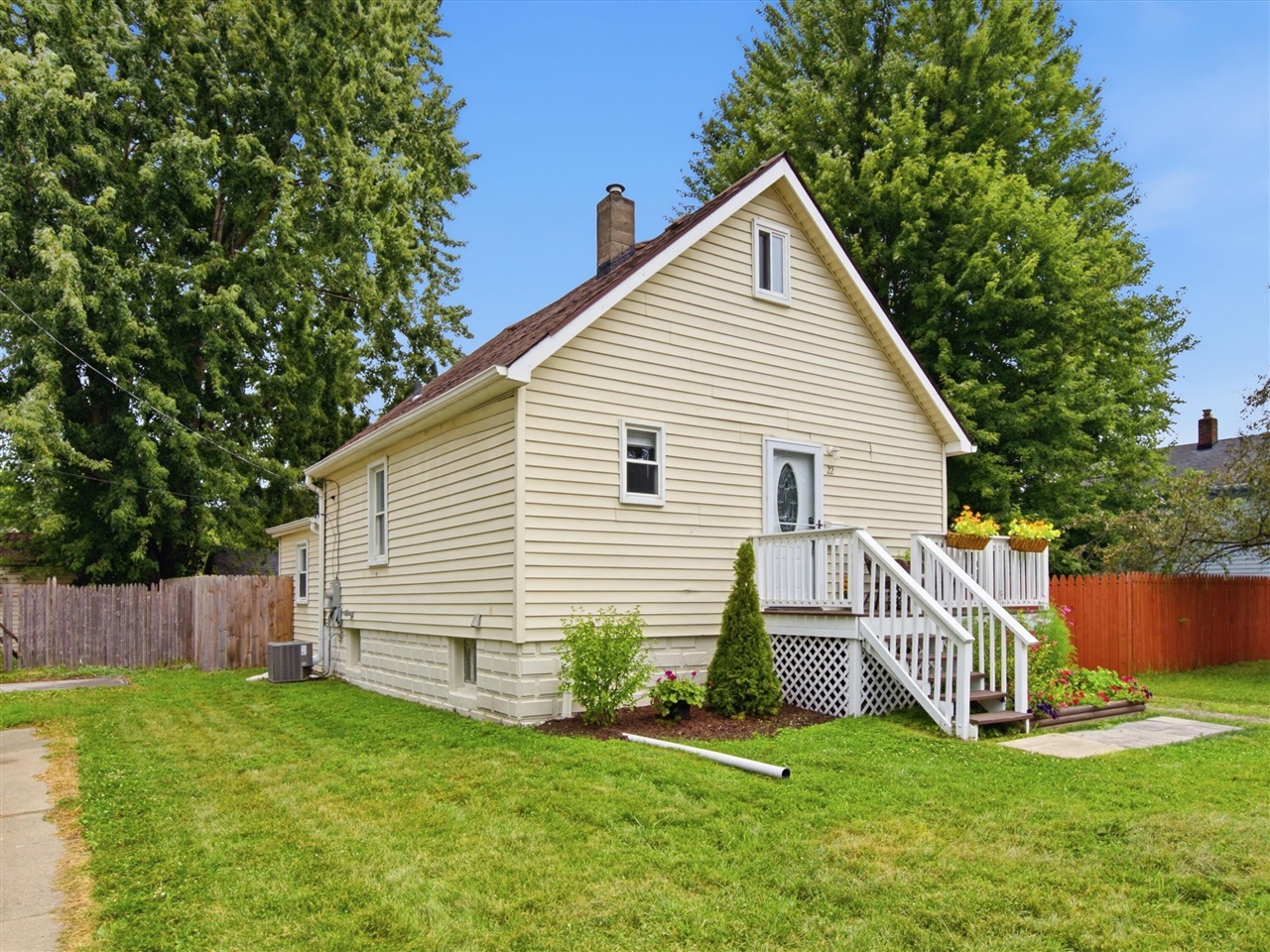 main property photo 27