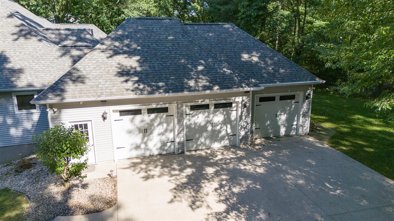 main property photo 90