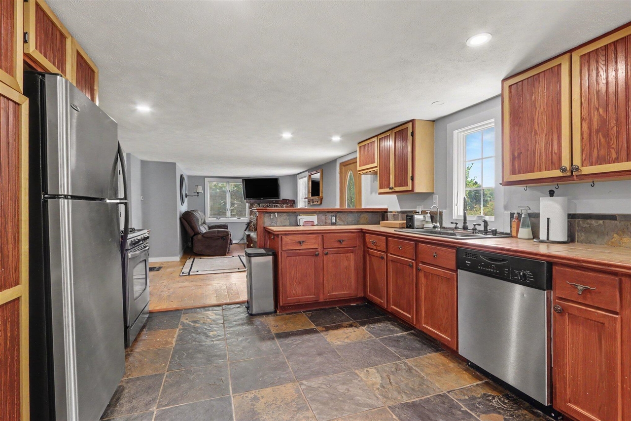 main property photo 5