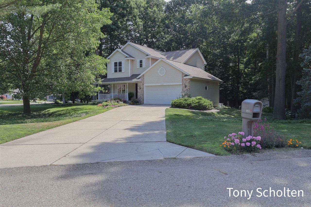 main property photo 1