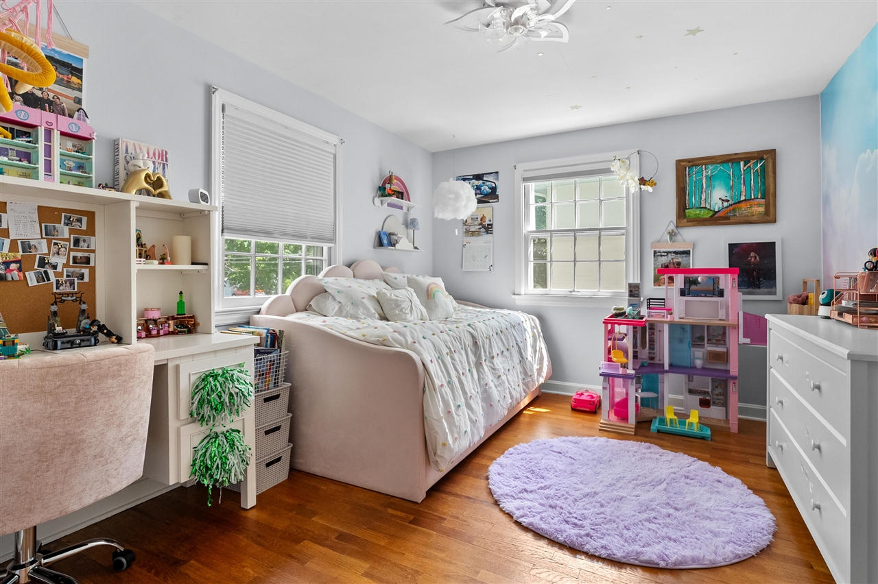 property viewer photo 17