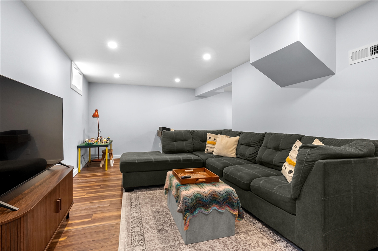 property viewer photo 22