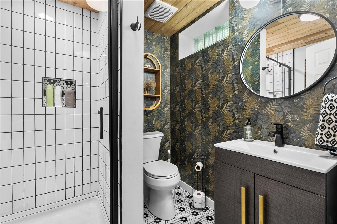 property viewer photo 23
