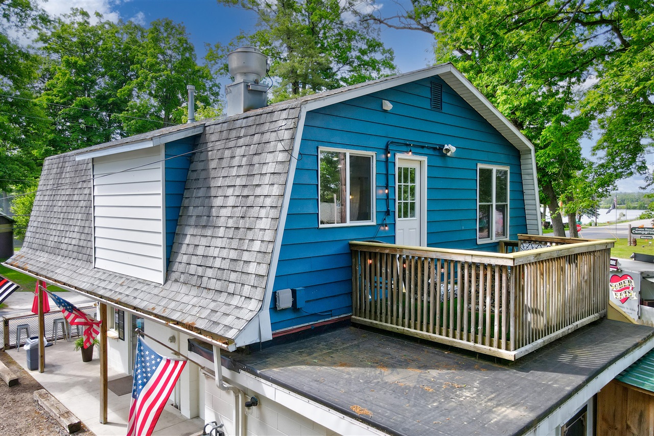 main property photo 40