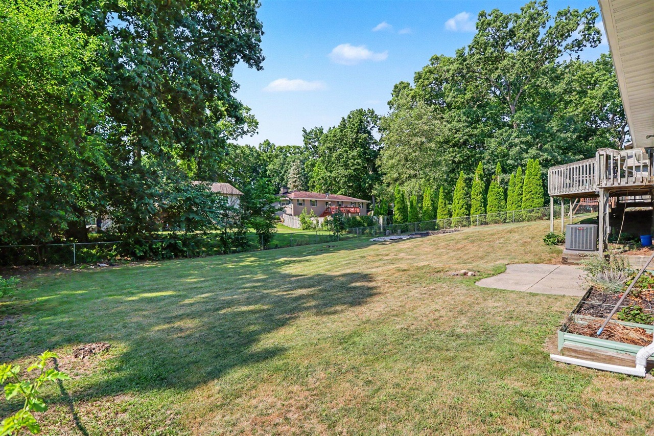 main property photo 25