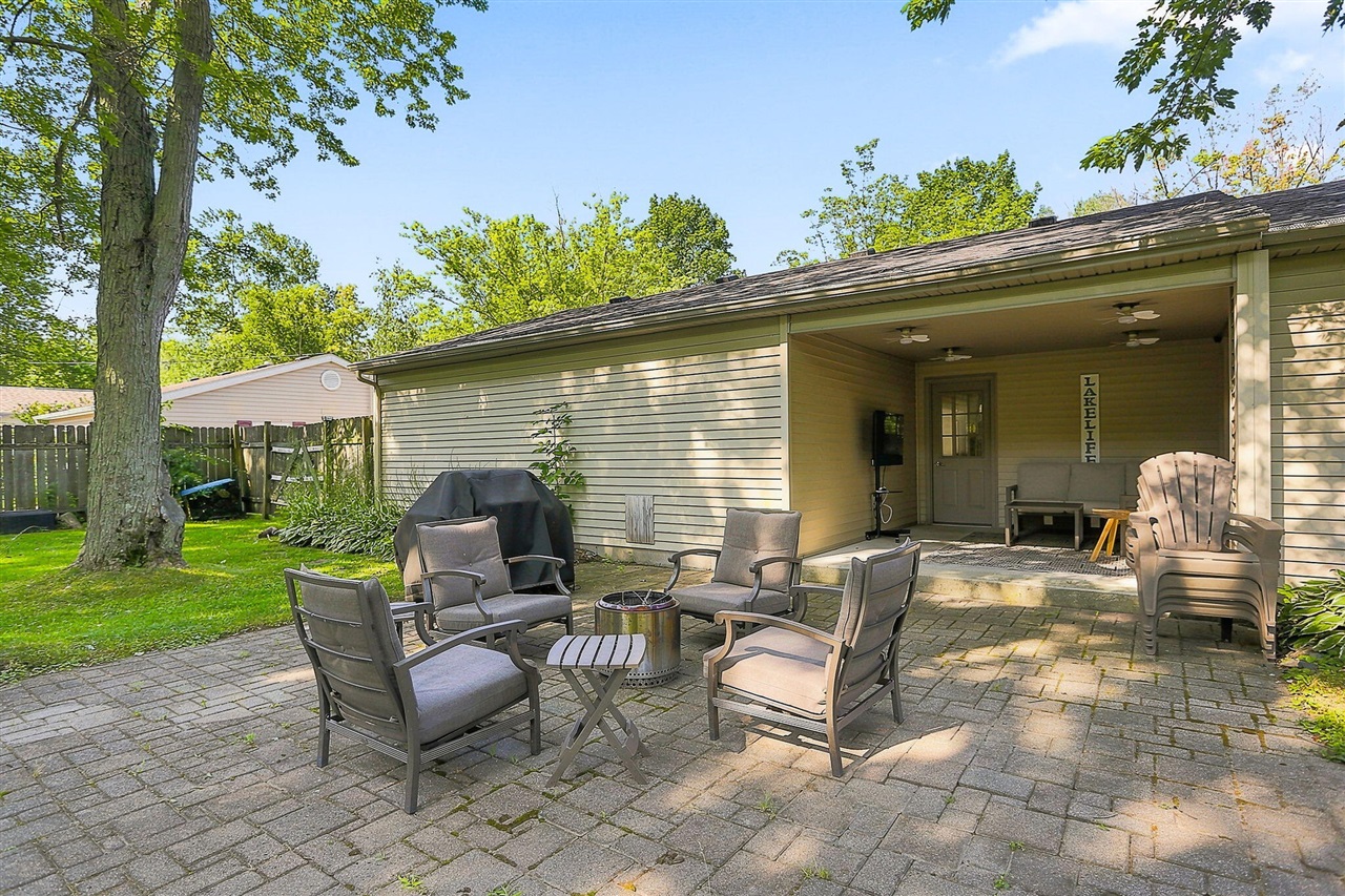 main property photo 33