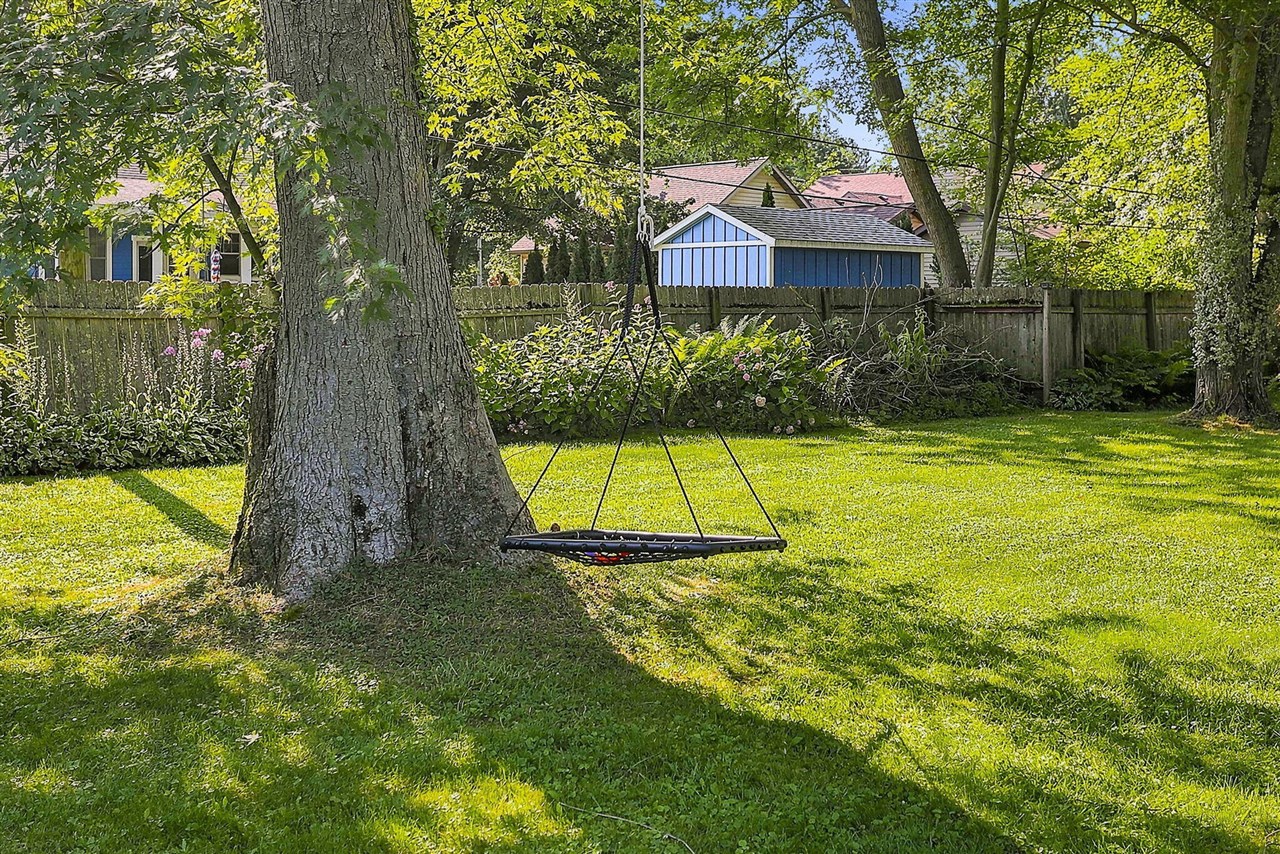 main property photo 67