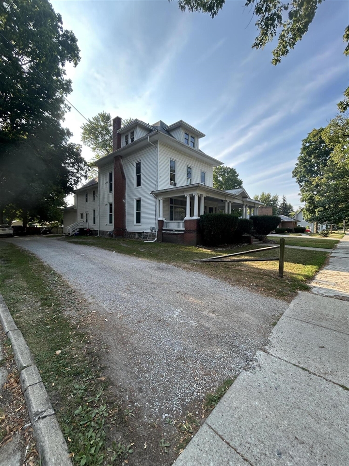 main property photo 0