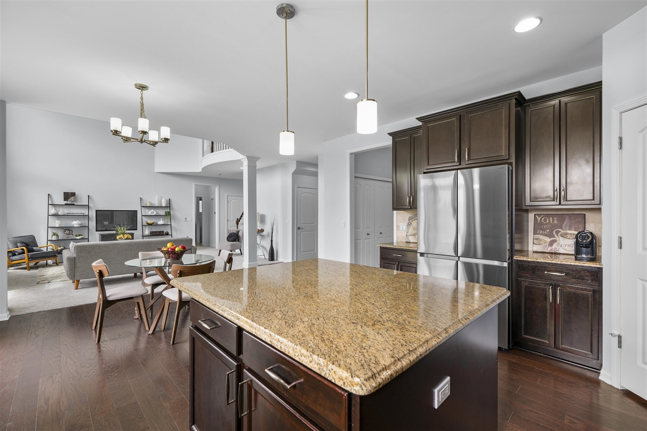 property viewer photo 19