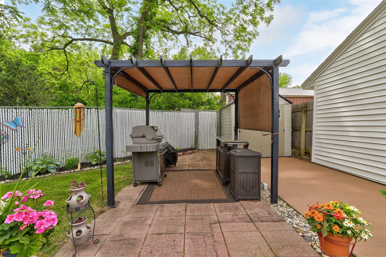 main property photo 48